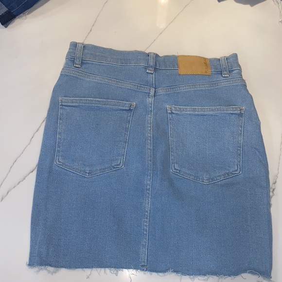 PULL& BEAR SKIRT - Picture 2 of 3